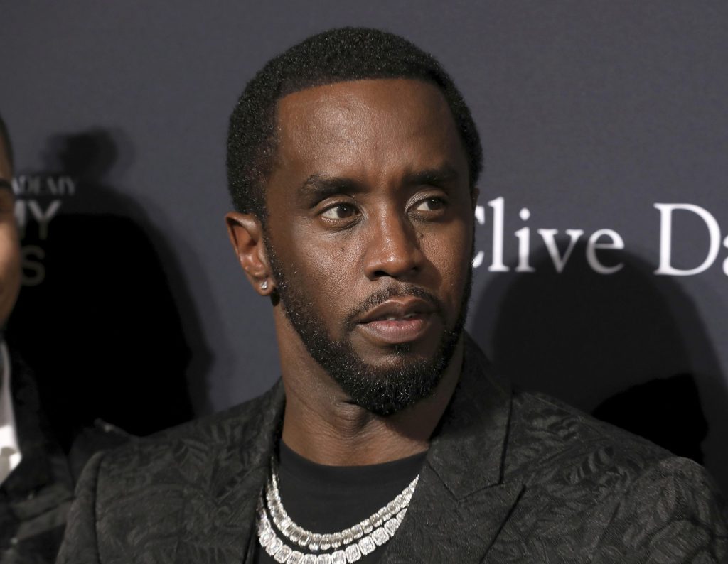 ‘Diddy’ Combs é transferido de prisão para cumprir sentença nos EUA