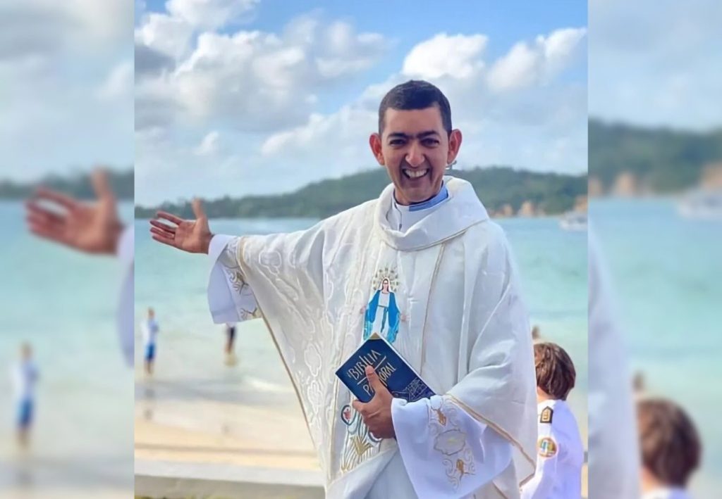 Padre do TO chama atenção nas redes sociais pelo bom-humor e danças divertidas