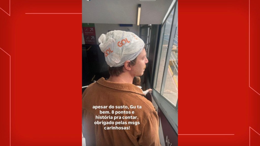 Vocalista da banda Scalene cai durante show em Brasília e leva oito pontos na cabeça