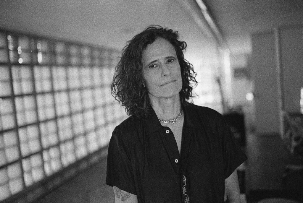 Zélia Duncan dá passo à frente com a fricção de ‘Agudo grave’, álbum autoral que evolui como ‘sólido que escorre’