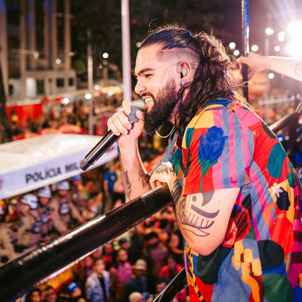 Banda Eva anuncia Biel Brito como o vocalista substituto de Felipe Pezzoni após o Carnaval de 2027